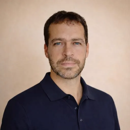 José Paulo Carvalho, fundador do portal CalculadoraBR, desenvolvedor full stack com mais de 10 anos de experiência em desenvolvimento de soluções digitais.